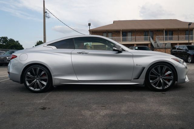 Used 2018 INFINITI Q60 Red Sport 400 w/ Pro Active Package RWD image 15