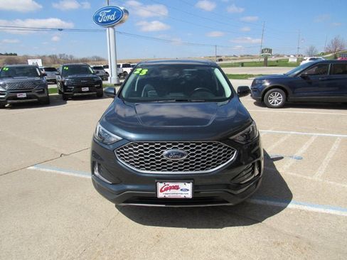 Used 2023 Ford Edge SEL w/ Convenience Package AWD/4WD image 2