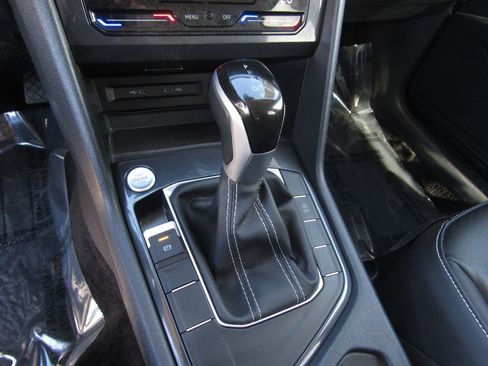 Used 2024 Volkswagen Tiguan Wolfsburg Edition image 22