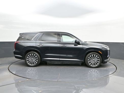 Used 2024 Hyundai Palisade Calligraphy image 25