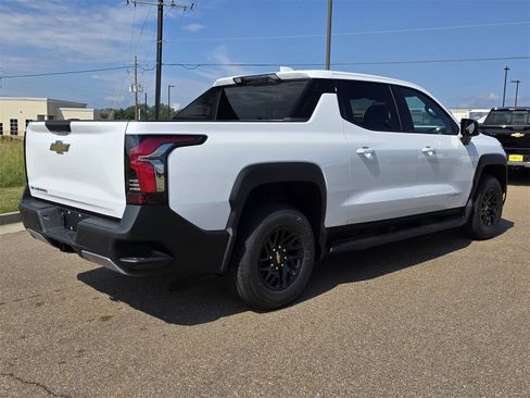 New 2026 Chevrolet Silverado EV LT image 5