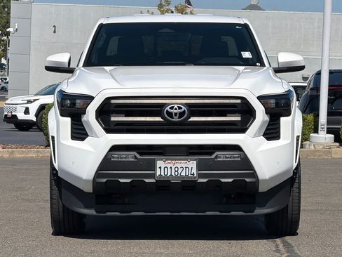 Used 2024 Toyota Tacoma SR5 AWD/4WD image 10