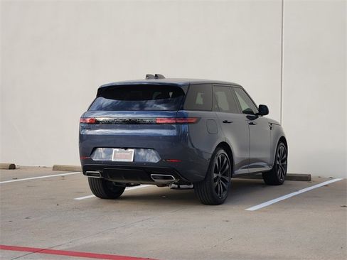 New 2026 Land Rover Range Rover Sport Dynamic SE image 4