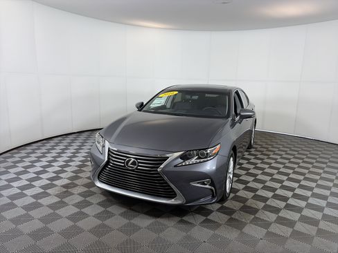 Used 2016 Lexus ES 350 350 w/ Accessory Package 2 image 2