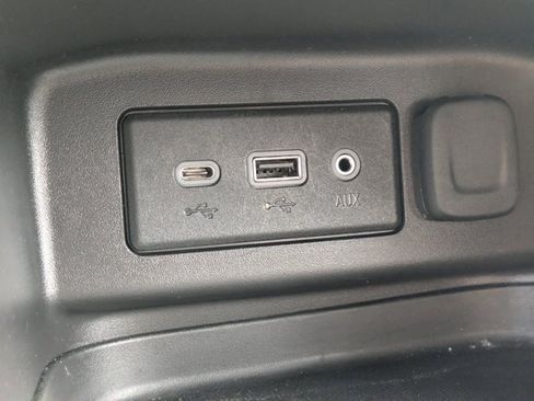 Used 2024 Chevrolet Equinox LT image 19