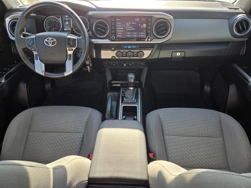 Used 2021 Toyota Tacoma SR5 RWD image 16