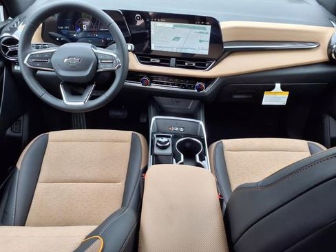 New 2026 Chevrolet Equinox ACTIV w/ LPO, Floor Liner Package FWD image 9