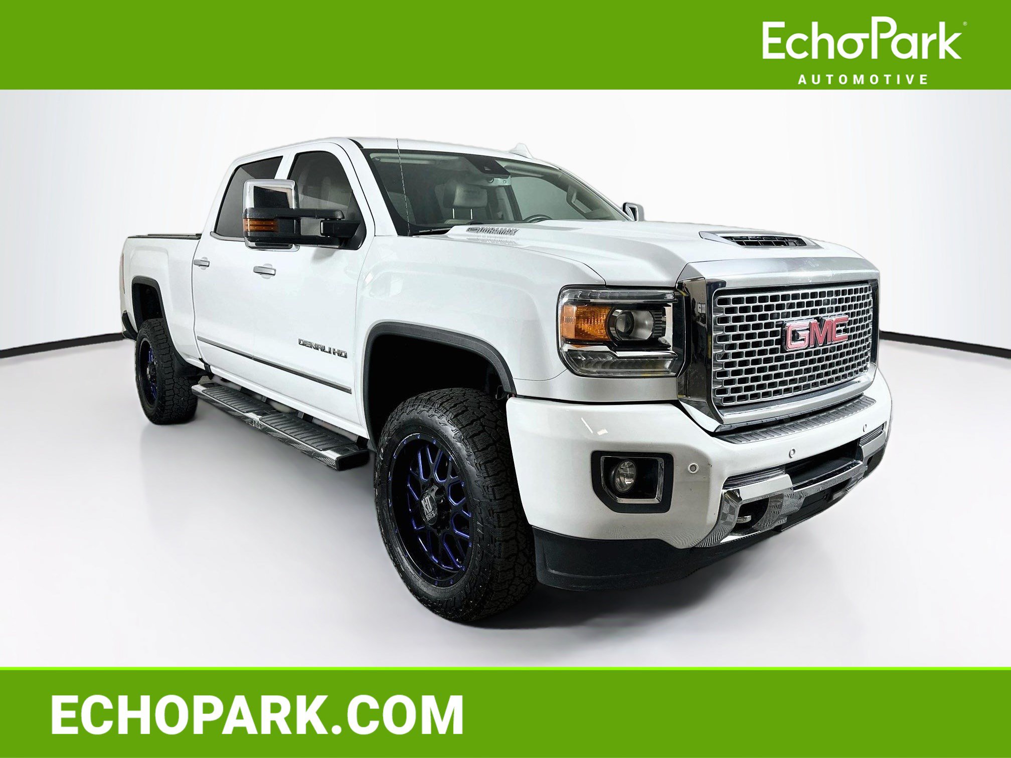 Used 2017 GMC Sierra 2500 Denali w/ Duramax Plus Package AWD/4WD image 1