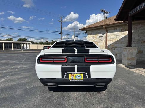 Used 2016 Dodge Challenger SRT w/ Technology Group RWD image 4