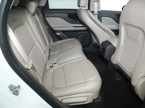 Certified 2023 Lincoln Corsair Reserve image 32