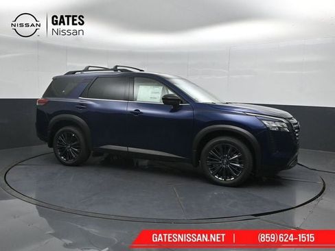 New 2026 Nissan Pathfinder SL w/ SL Premium Package AWD/4WD image 1