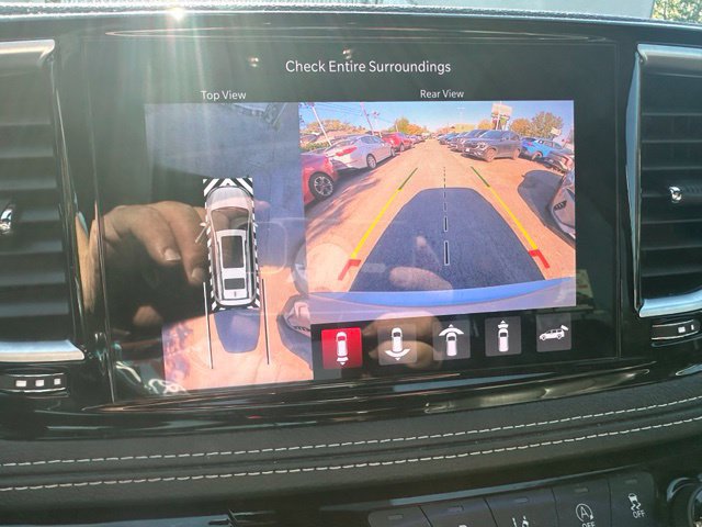 Used 2024 Chrysler Pacifica Limited w/ S Appearance Package FWD image 17