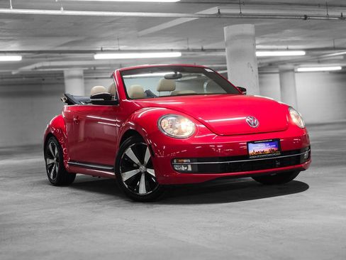 Used 2013 Volkswagen Beetle Turbo FWD image 5