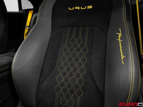 Used 2024 Lamborghini Urus Performante image 45