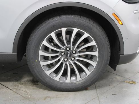 Used 2022 Lincoln Aviator Reserve w/ Equipment Group 201A image 13