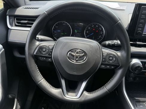 Used 2022 Toyota RAV4 SE AWD/4WD image 14