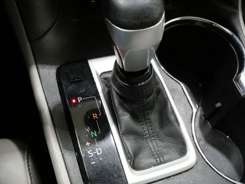 Used 2015 Toyota Highlander XLE image 24