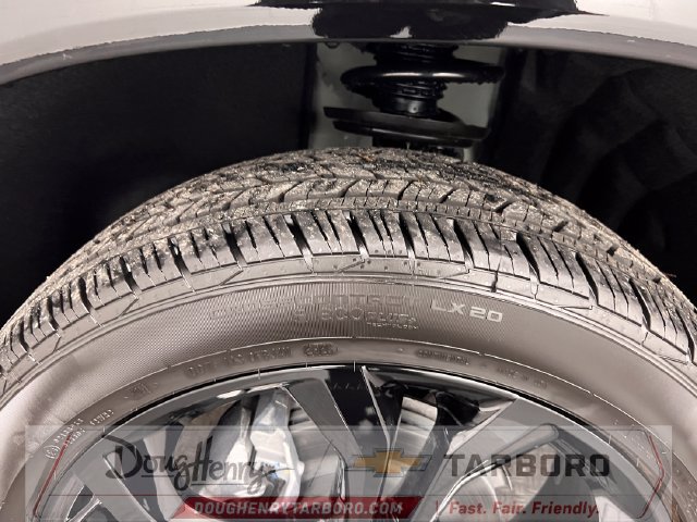 New 2027 Chevrolet Traverse RS w/ LPO, Floor Liner Package FWD image 19
