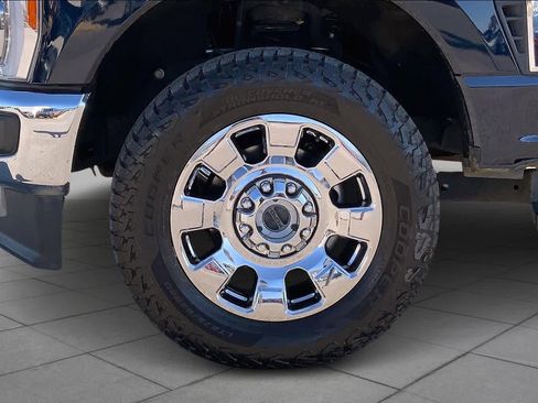 Certified 2023 Ford F250 Lariat w/ Chrome Package image 11