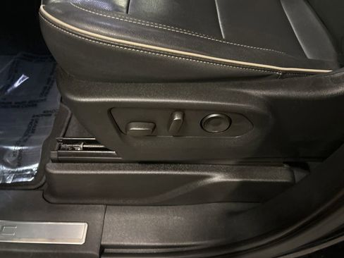 Used 2024 GMC Yukon SLT image 19