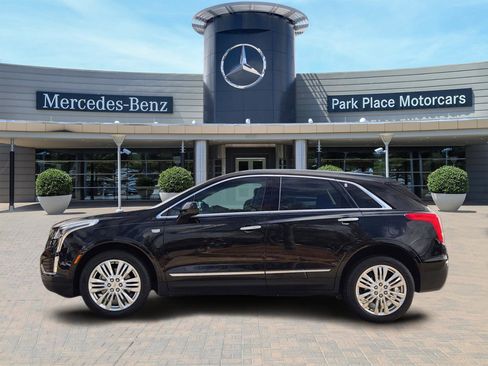 Used 2018 Cadillac XT5 Premium Luxury image 3