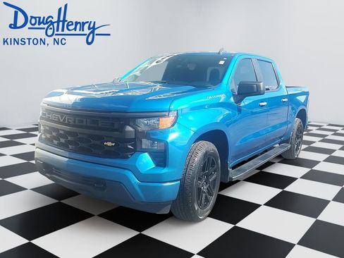 Used 2023 Chevrolet Silverado 1500 Custom image 1