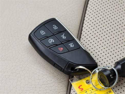 Used 2021 GMC Yukon Denali image 25