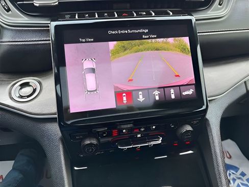 Used 2025 Jeep Grand Cherokee Limited 4xe image 30