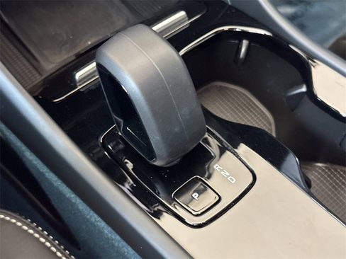 Certified 2023 Volvo C40 P8 Recharge Ultimate image 21