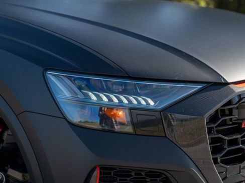 Used 2022 Audi RS Q8 4.0T image 6