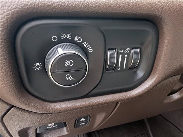 Used 2026 RAM 1500 Laramie AWD/4WD image 35