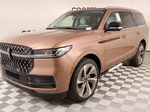 New 2026 Lincoln Navigator Black Label AWD/4WD image 11