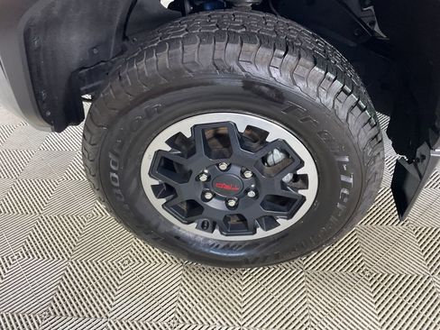 Certified 2024 Toyota Tacoma TRD Off-Road image 5