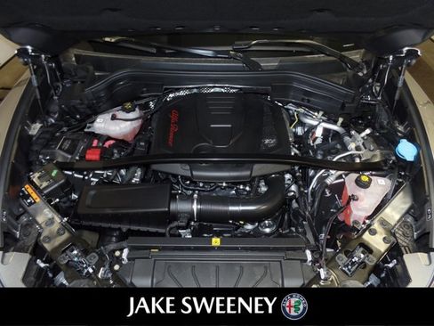 Used 2018 Alfa Romeo Stelvio Ti image 21