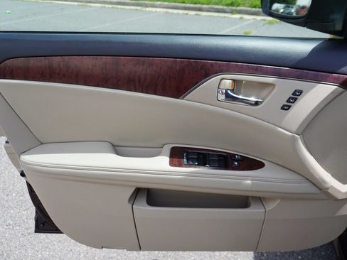 Used 2012 Toyota Avalon Limited FWD image 13