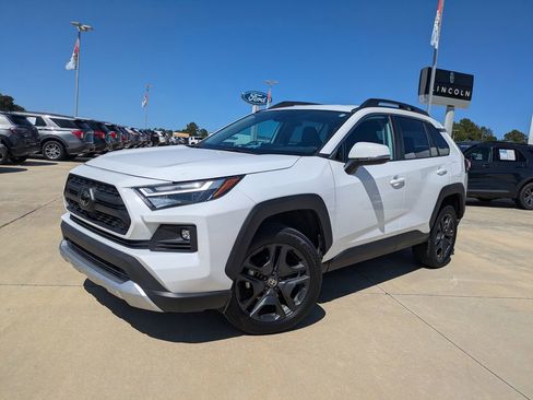 Used 2024 Toyota RAV4 Adventure image 4