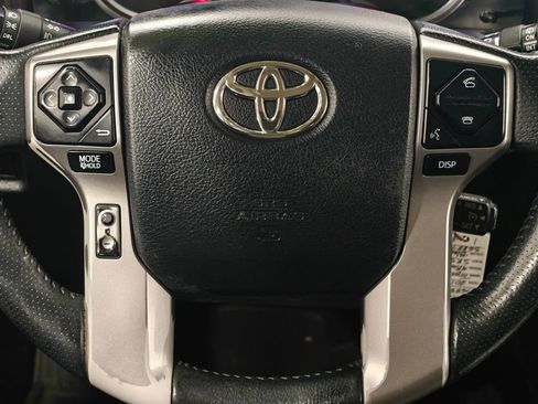 Used 2018 Toyota 4Runner SR5 image 5