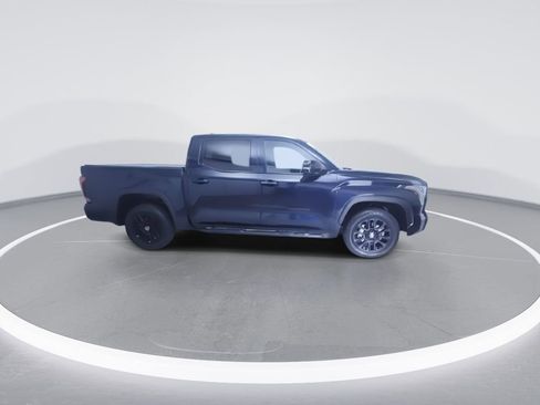 Used 2025 Toyota Tundra Limited AWD/4WD image 2