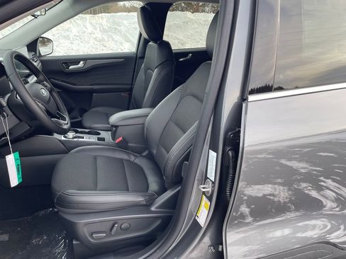 New 2026 Ford Escape SE image 11