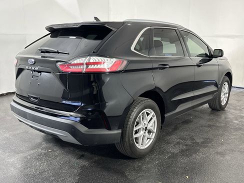 Used 2024 Ford Edge SEL w/ Convenience Package image 8