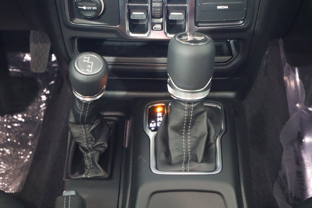 New 2027 Jeep Wrangler Unlimited Sahara AWD/4WD image 28