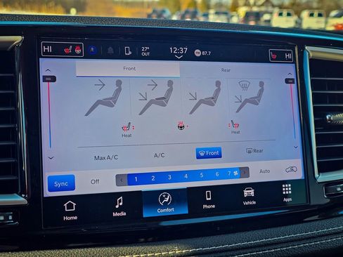 Certified 2022 Chrysler Pacifica Touring-L image 23