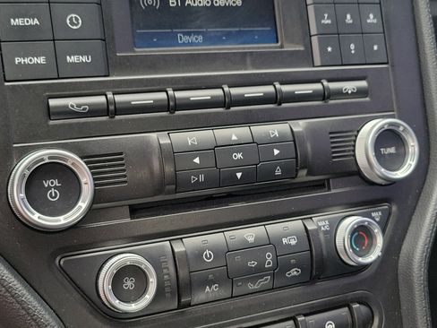 Used 2018 Ford Mustang EcoBoost image 23