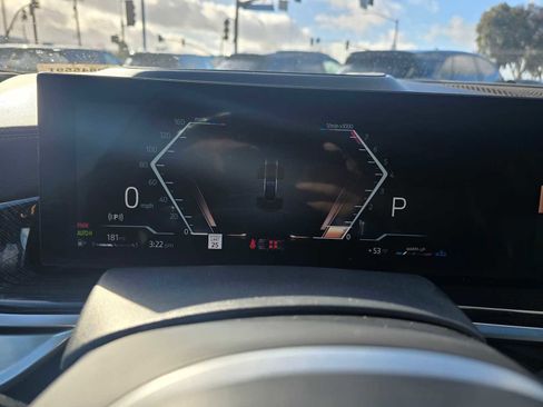 Used 2023 BMW X7 xDrive40i w/ M Sport Package image 28