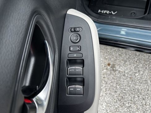 Used 2024 Honda HR-V EX-L image 9