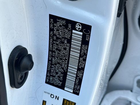 Used 2025 Toyota Crown Signia w/ Advanced Technology Package image 54