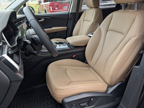 Used 2025 Audi Q7 3.0T Premium Plus image 5