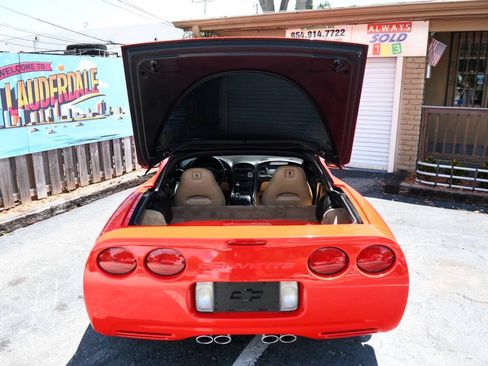 Used 2004 Chevrolet Corvette Coupe w/ Roof Package RWD image 39