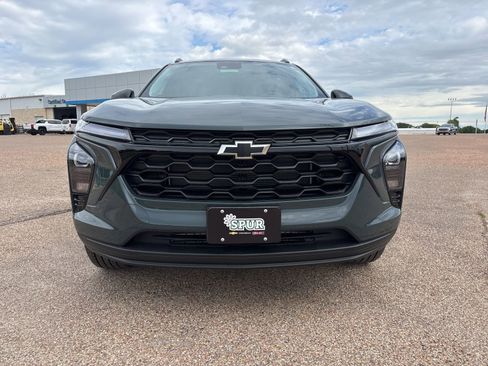 New 2026 Chevrolet Trax LT w/ Driver Confidence Package FWD image 9
