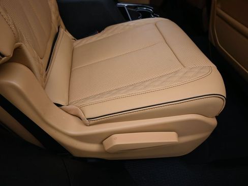 Used 2024 Jeep Grand Wagoneer L Series III w/ Quick Order Packagew 28T AWD/4WD image 45